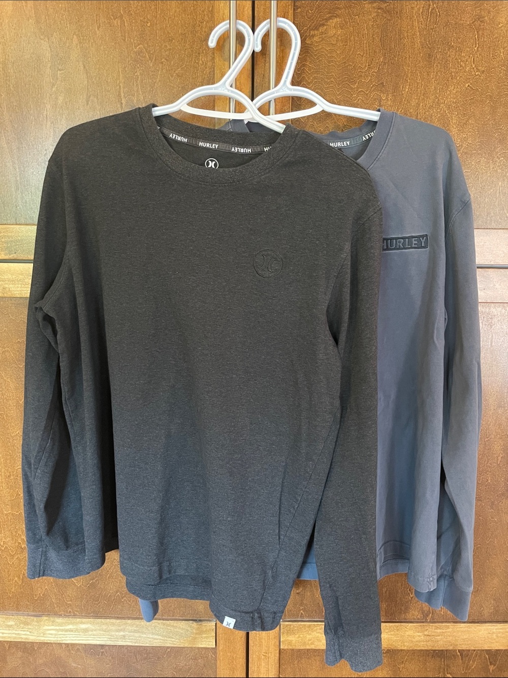 Hurley Men's Long-Sleeve Crew Neck Shirts Charcoal and Grey